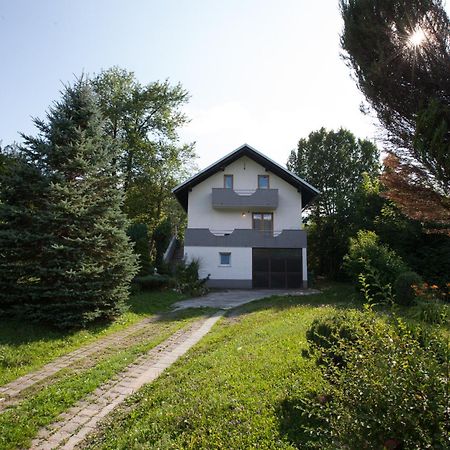 Holiday Home Tin Ogulin Esterno foto