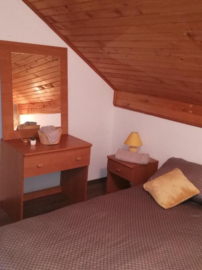 Holiday Home Tin Ogulin Esterno foto