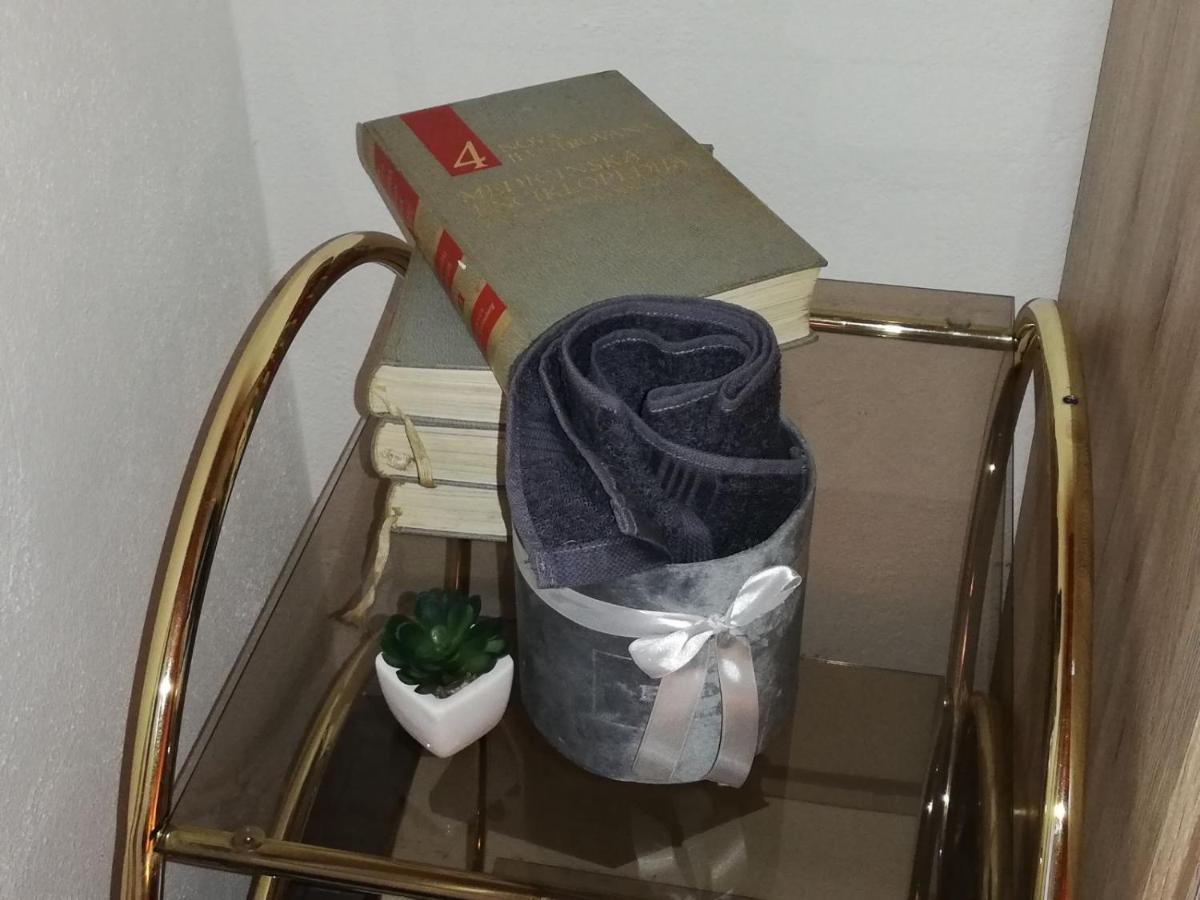 Holiday Home Tin Ogulin Esterno foto