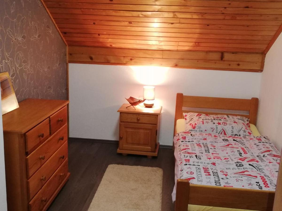 Holiday Home Tin Ogulin Esterno foto