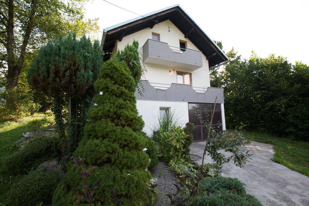 Holiday Home Tin Ogulin Esterno foto