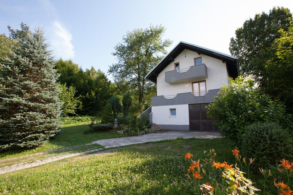 Holiday Home Tin Ogulin Esterno foto