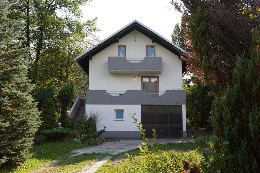 Holiday Home Tin Ogulin Esterno foto